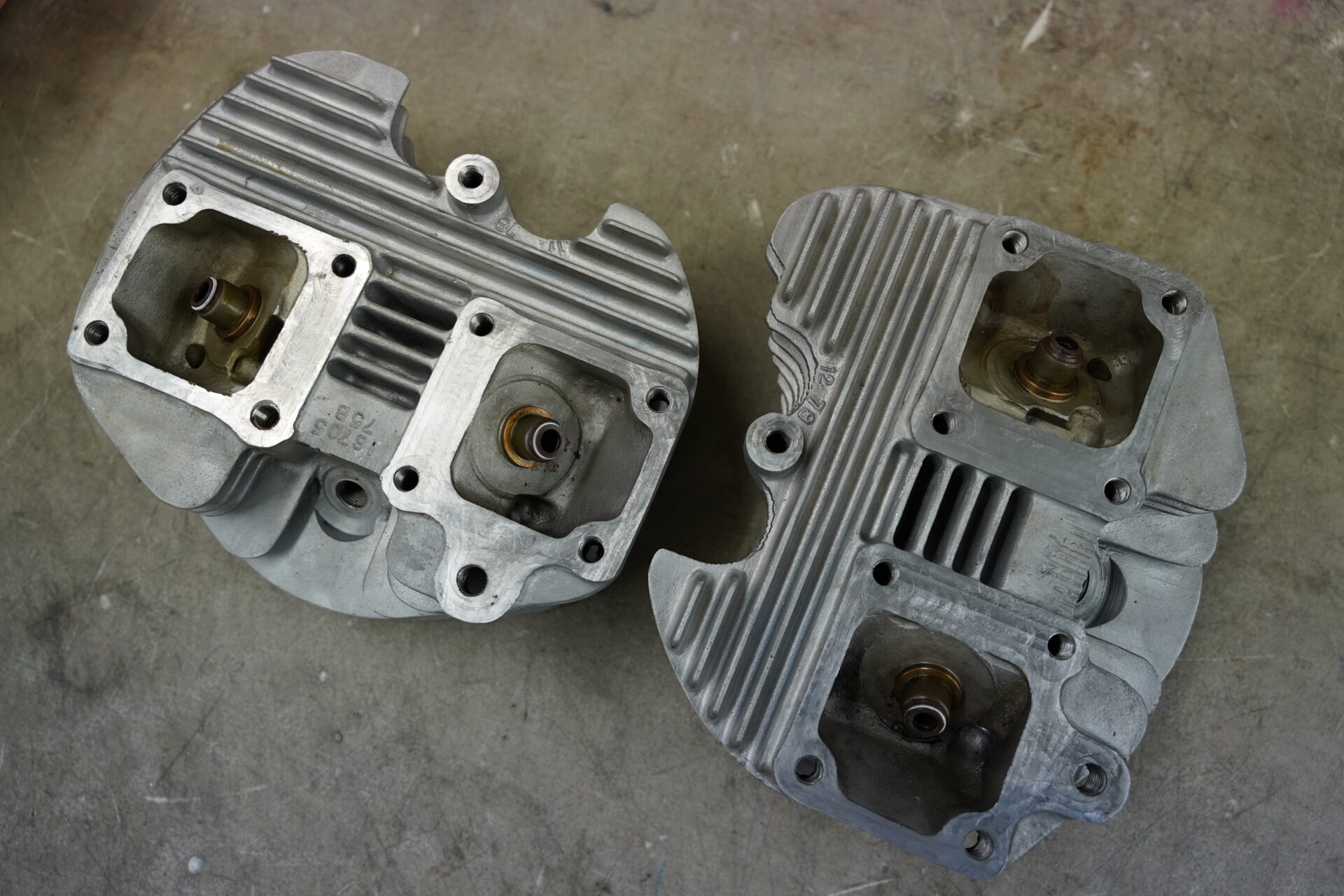 ショベル　チョッパー　ブラスオイルライン　ロッカーカバー