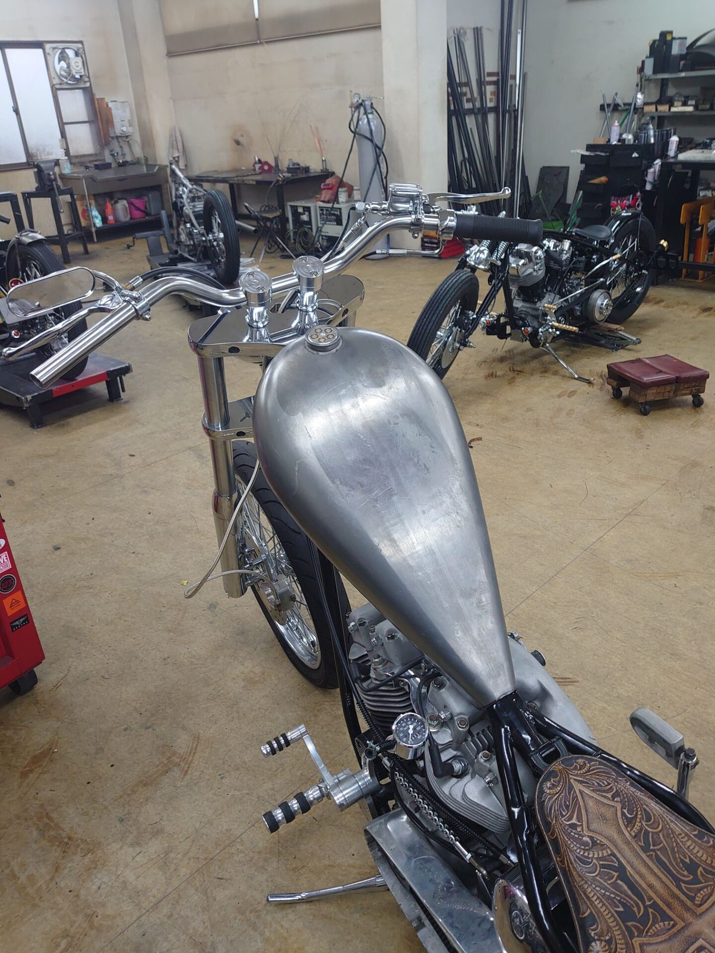 やんき　WCC ウエストコーストチョッパーズ　ガスタンク未使用　金具一式 WEST COAST CHOPPERS ウエストコーストチョッパーズ ラジコン