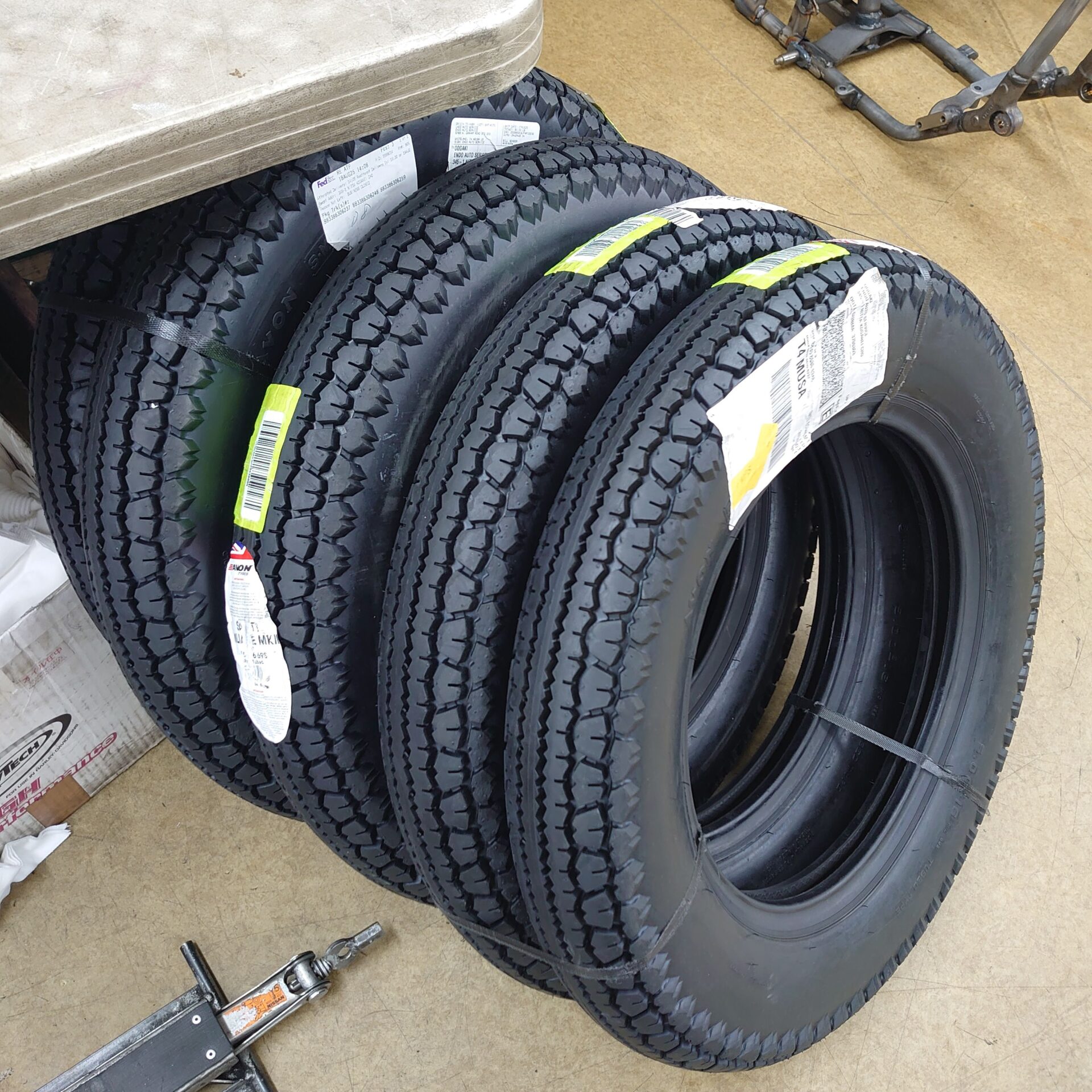 昔から今でも愛され続けるAvonタイヤ！ | (有)遠藤自動車サービス